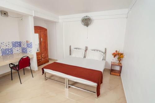 Anaviratty Bed & Breakfast | EL LORA RESlDENCY