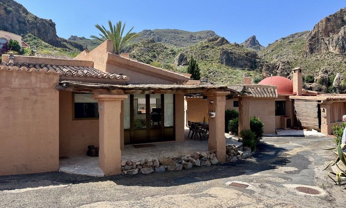 Turre House | El Oasis - luxury 2 bedroom holiday home in beautiful Sierra Cabrera