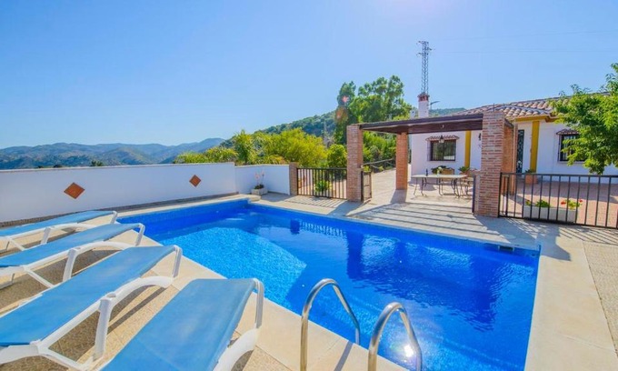 Colmenar House | El Romo Colmenar by Ruralidays