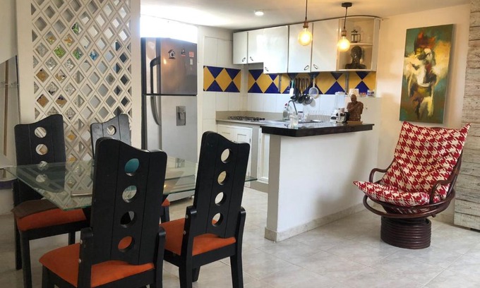 Cartagena Apartment | El taller del artista I