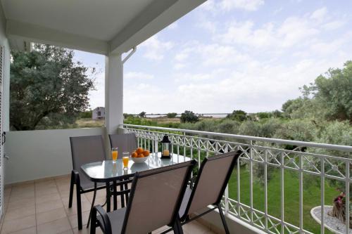 Agios Ioannis Apartment | Elaia apartment 2