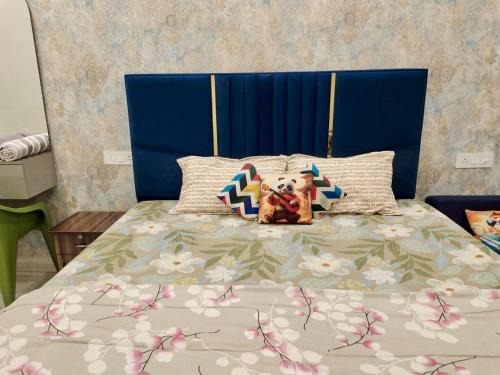 Zirakpur Apartment | Elegance Beyond Ordinary Stays