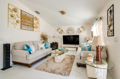 Candler House | Elegance in Ocala Tranquil Home w Gazebo