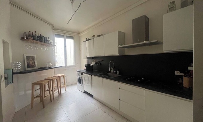 Plaisance Apartment | Elegant 150m2 Haussmann apartment in Paris Pasteur
