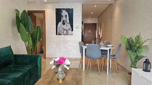 Casablanca Apartment | Elegant 2BR, 2BA Apartment with Furnished Terrace & Private Balcony, Ideal Stay in Maârif