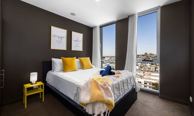 Fortitude Valley Apartment | Elegant 2BR Haven in the Trendy Fortitude Valley