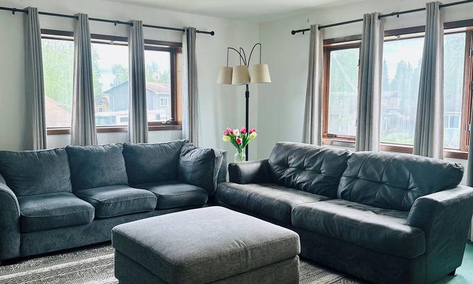 Fairbanks House | Elegant 3-Bedroom stay/Where Comfort Meets Luxury/Prime location/Family friendly