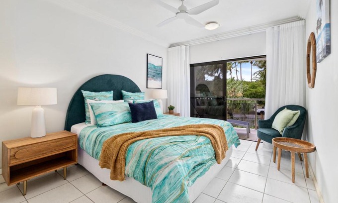 Cairns North Apartment | Elegant 3BR Cairns Esplanade Apartment with Pool