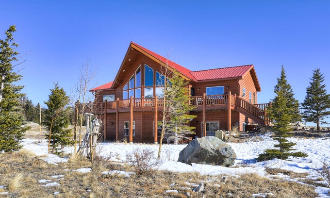 Alma Cabin | Elegant 5BR Mountain Cabin w/Hot Tub Close to Breckenridge