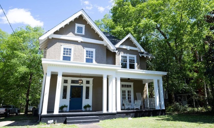 Montgomery House | Elegant 5BR Stay Minutes to Capitol