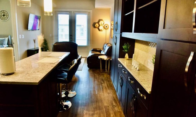 Frisco Apartment | Elegant and spacious 1 bedroom rental