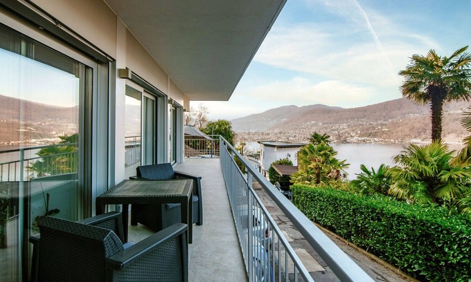 Montagnola Apartment | Elegant apartment with lake view balcony and terrace (MOLO 46)