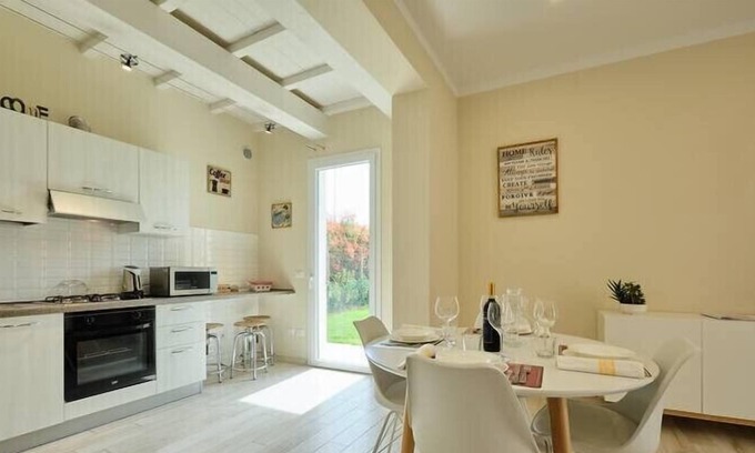 Fucecchio Apartment | Elegant apartment-Garden, barbecue, WiFi, air conditioning and washing machine