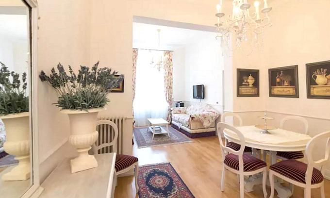 Pistoia Apartment | Elegant Apartment, Pistoia city centre near Florence and Pisa