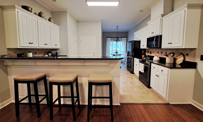 Aiken House | Elegant Comfortable Home w/Charming Garden Near Downtown Aiken