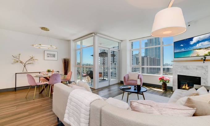 Cortez Hill Condo | Elegant Discovery Condo with beautiful views! Quiet downtown neighborhood.