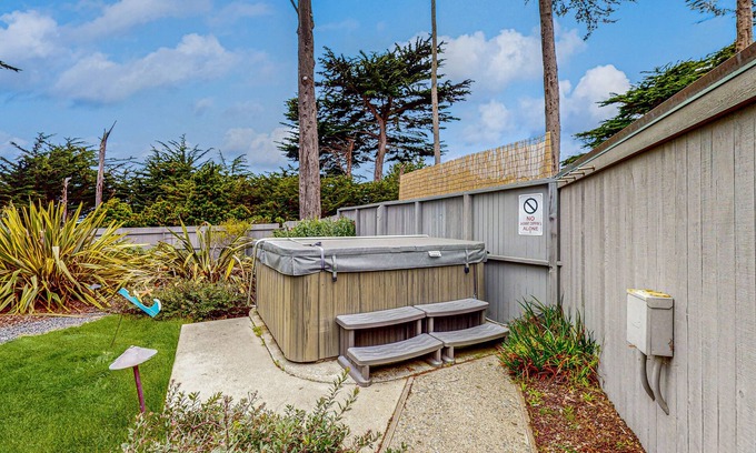 Sea Ranch House | Elegant, Dog-Friendly Oceanfront Home with Decks, Shared Pool, Hot Tub & Garden