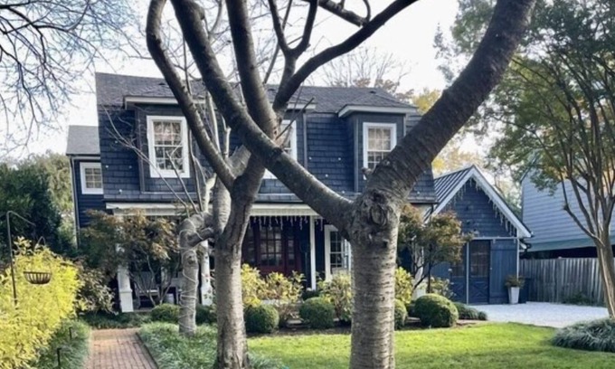 Eastport House | Elegant Eastport Entertaining Dream House