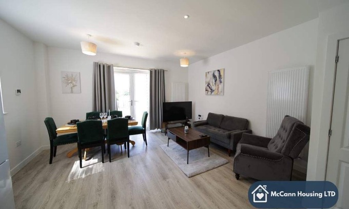 Birmingham House | Elegant Home | Free Parking | Near O2 Academy