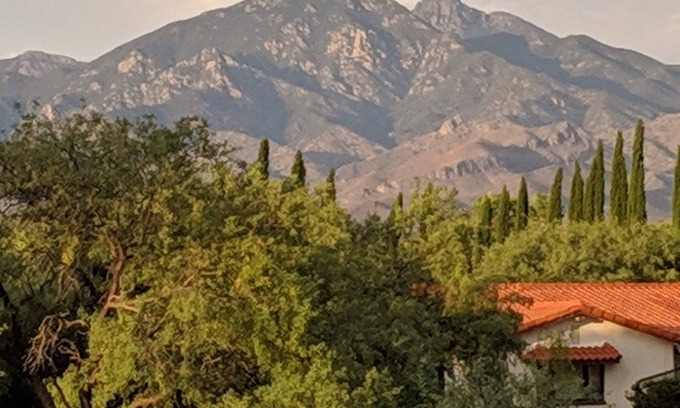 Tubac House | Elegant, livable custom Home located on a golf course