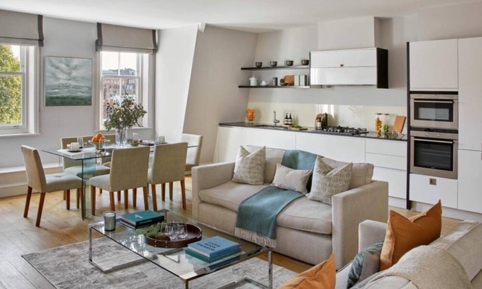 City of Westminster Apartment | Elegant Mayfair Flat | 2BR 2BA | Walk to Oxford Street, Hyde Park & Soho