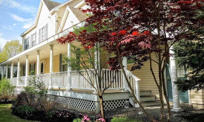 Ogunquit House | Elegant Ogunquit 6BR/7BA home - 5 min walk to Perkins Cove & downtown Shore Rd!