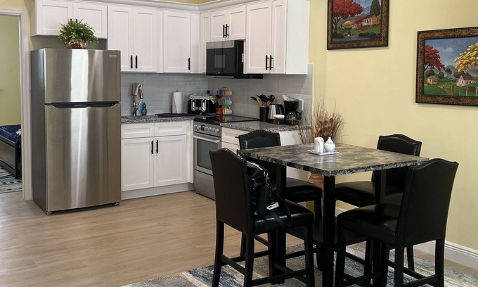 Palm Cay Apartment | Elegant, pristine, secure, 1 bedroom 1.5 bath, near the beach and supermarket.