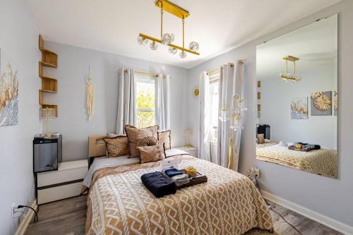 Wyandotte House | Elegant Serene Escape in Wyandotte