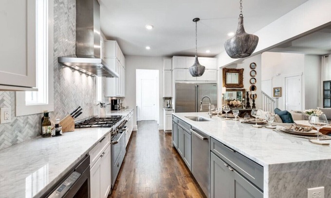 Green Hills House | Elegant & Spacious Furnished w/Garage+Fenced Yard