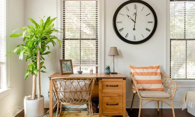 Cannonborough Elliotborough Condo | Elegant Sunlit Home with Private Rooftop Oasis