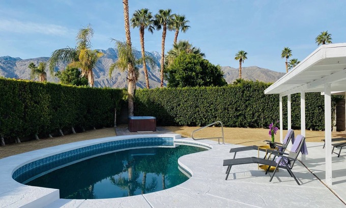 Vista Norte House | Elegant Tranquil Palm Springs Villa w. Saltwater Pool, Magical Views - Sleeps 8