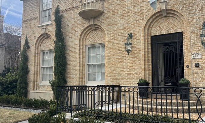 Central Carrollton Association House | Elegant uptown New Orleans home. Close to everything!