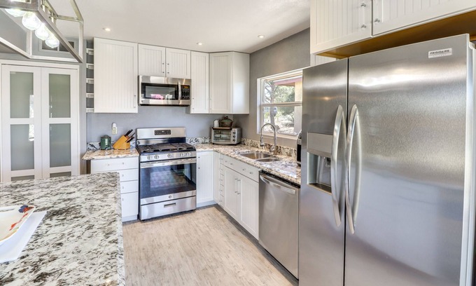 Elephant Butte House | Elephant Butte Home w/Propane Grill: 1 Mi to Lake