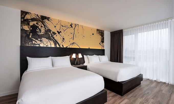 Central Area Hotel | Elevate Comfort in Oregon's Capital! 2 Relaxing Units, Pet-friendly Property!