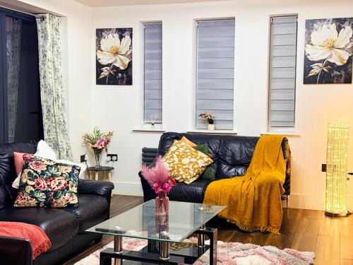 West Thurrock House | Elevate your stay with Sai home