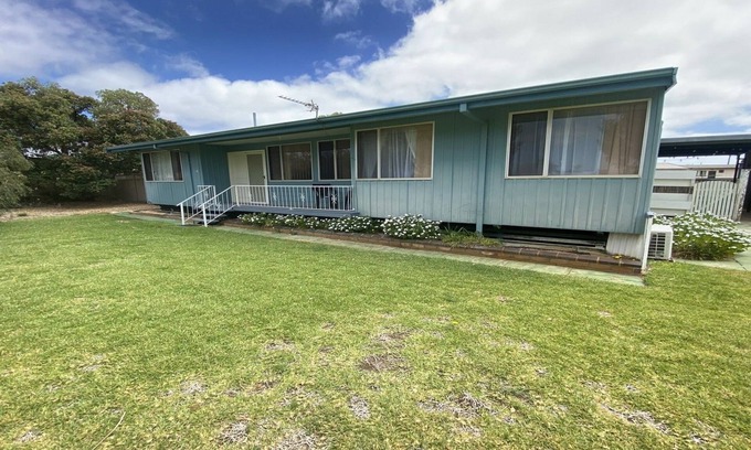 Jurien Bay House | Eleven is a lovely home in a great location!