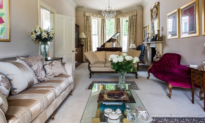 Colville Apartment | Elgin Crescent VIII by onefinestay