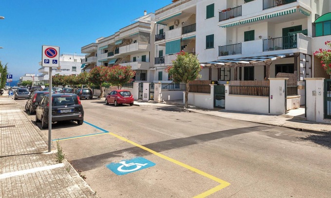 Otranto House | Elia Home - Mono by BarbarHouse