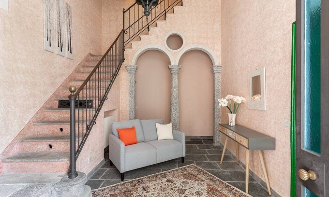 Albese con Cassano Apartment | Elisabeth in Villa with Private Parking