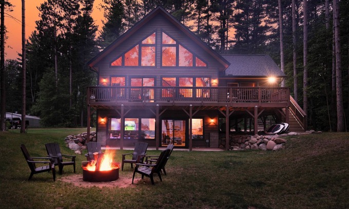 Stone Lake Cabin | Elk Run – New Luxury Lakefront Cabin on LCO