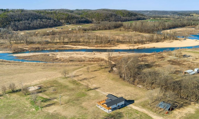 Noel House | Elk View-Access Elk River-Rural Acreage-Huge Patio