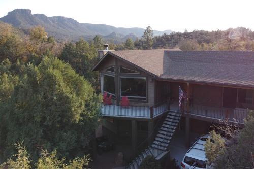 Payson House | Elkwood Lodge Cabin with Hot Tub in Star Valley!