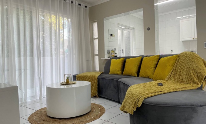 Sandown Apartment | Ellavidha’s Place