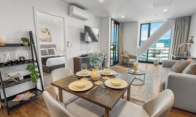 Greenlane - Ellerslie Apartment | Ellerslie Sanctuary | Luxury Apt & Great Amenities
