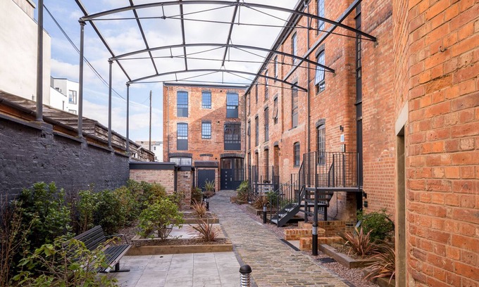Cheltenham Apartment | Elliot Oliver - Modern 2 Bedroom Town Centre Apartment