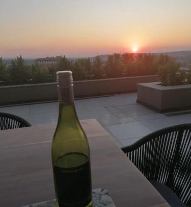 Greater Johannesburg Metropolitan Area Apartment | Ellipse Luxury Ground Floor Sunset Retreat