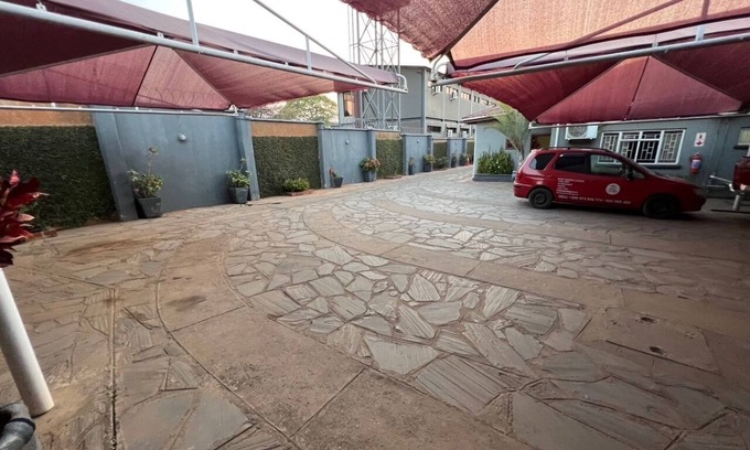 Lusaka Cabin | ELON MOREH LODGE