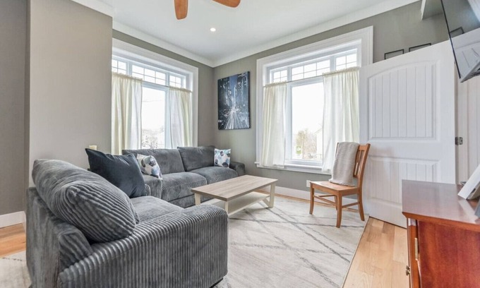 Elora Apartment | Elora Gingerview Its comfort with a View