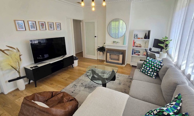 Elsternwick Apartment | Elsternwick easy living - 2 bedroom sleeping 4