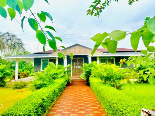 Mhow Hotel | Elure Cafe and Stays